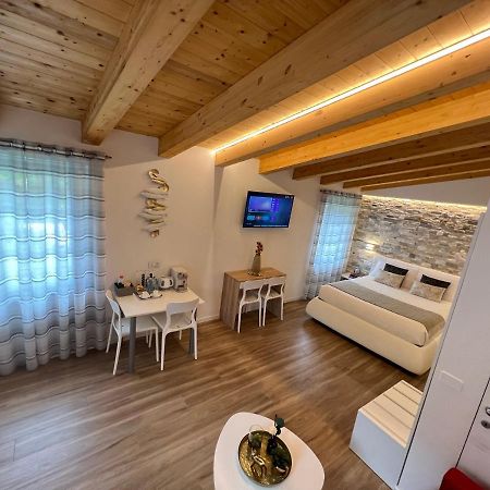 The Garden Villa Volastra Exterior photo