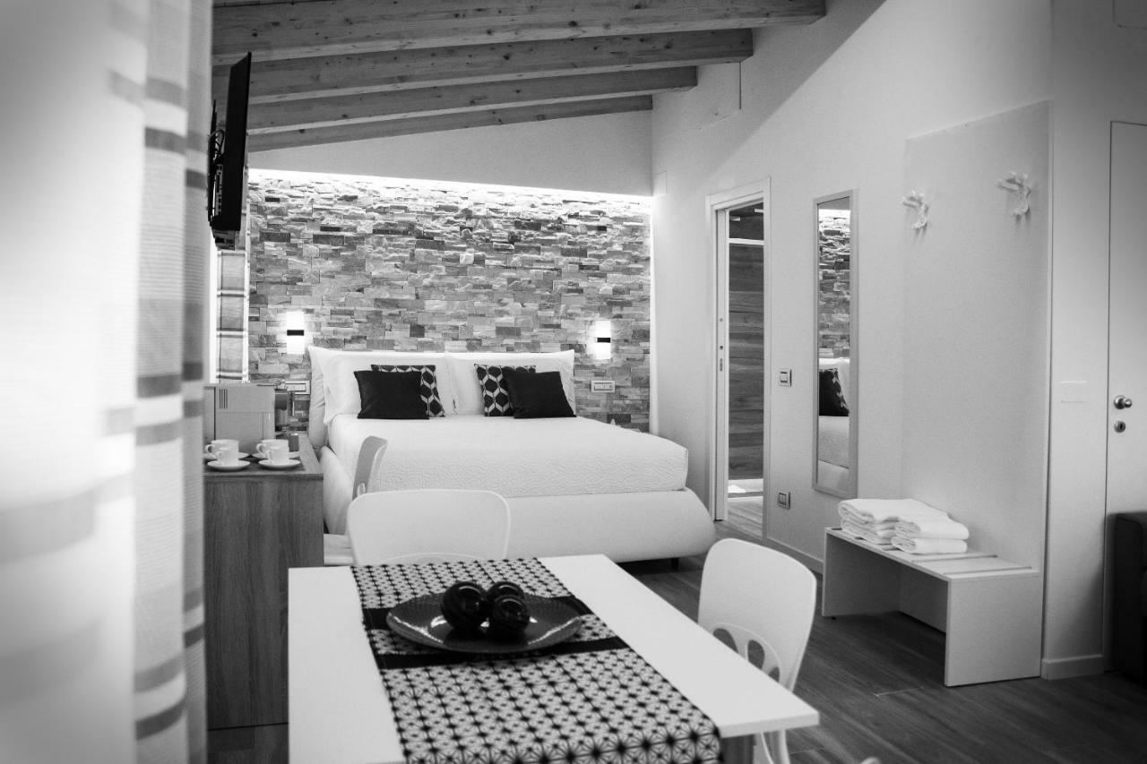 The Garden Villa Volastra Exterior photo